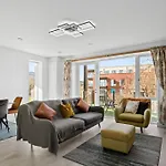 Luxurious 2 Bed In South Dublin, Right At Luas, Tram Stop Apartmán *
