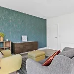 Luxurious 2 Bed In South Dublin, Right At Luas, Tram Stop Apartmán *