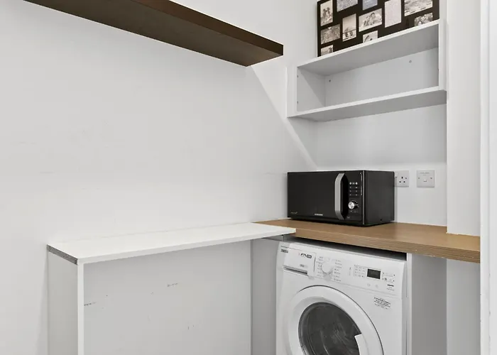 Luxurious 2 Bed In South Dublin, Right At Luas, Tram Stop Dublin