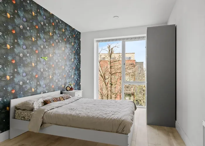 Apartment Luxurious 2 Bed In South Dublin, Right At Luas, Tram Stop