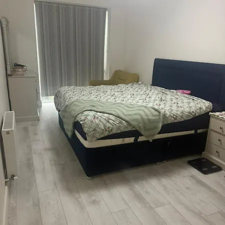 Luxurious Apartment, Right At Luas,tram Stop