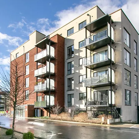 Luxurious 2 Bed In South Dublin, Right At Luas, Tram Stop Dublin